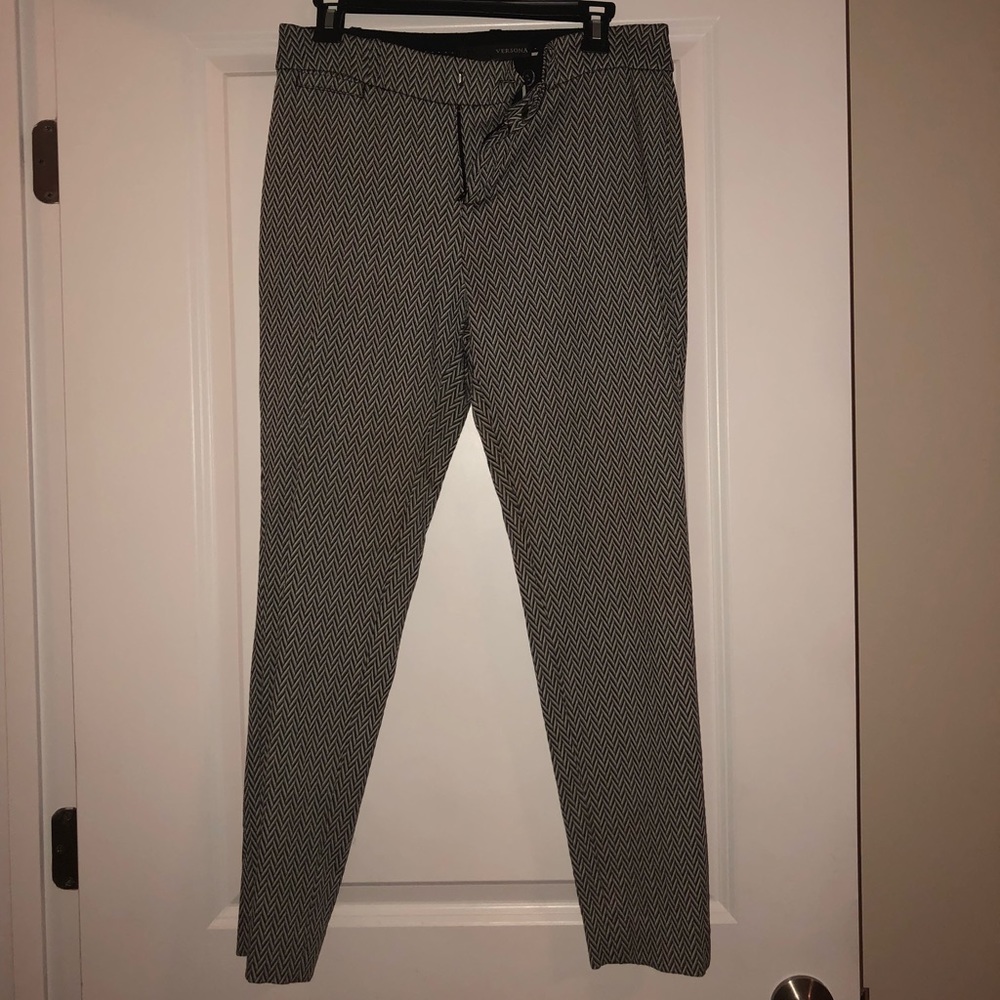 Black pattern skinny leg pants